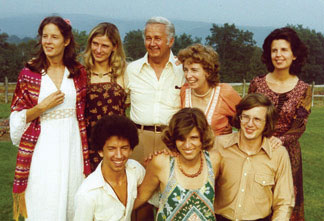 Portrait of the Baxtresser Family (Suzanne, Jane, Earl, Margaret, Jeanne, Rob, Mary, Earl III)